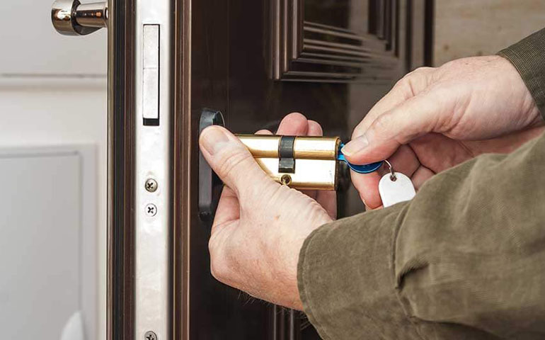  Commercial Locksmith Service